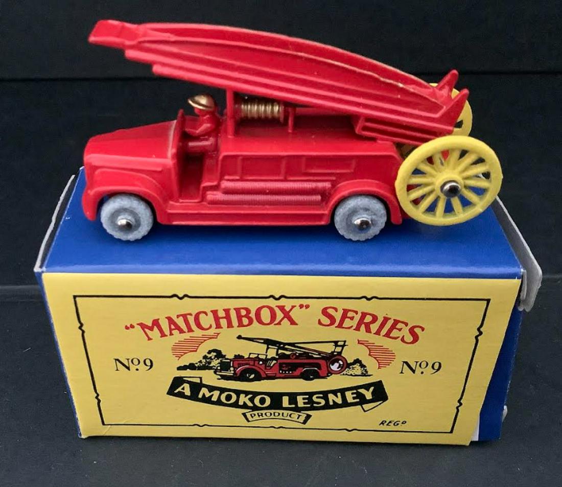Moko Lesney Matchbox Series No. 9 Diecast Fire Truck 1988 With Box: Moko Lesney Matchbox Series No. 9 Diecast Fire Truck 1988 With Box