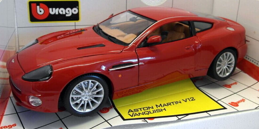 Burago  Aston Martin V12 Vanquish AM Racing Red Diecast Model Car 34063 VEHICLE WITH ORIG BOX (1 of 4)
