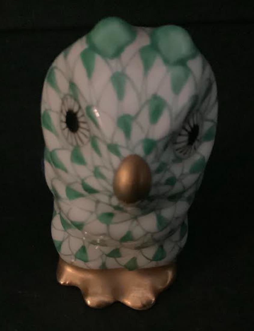 SIGNED HEREND FISHENT GREEN OWL FIGURINEwith 24k gold accents (1 of 7)