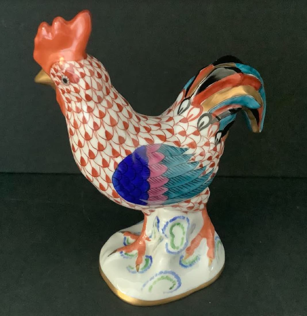 SIGNED HEREND FISHENT ROOSTER RUST FIGURINE (1 of 4)