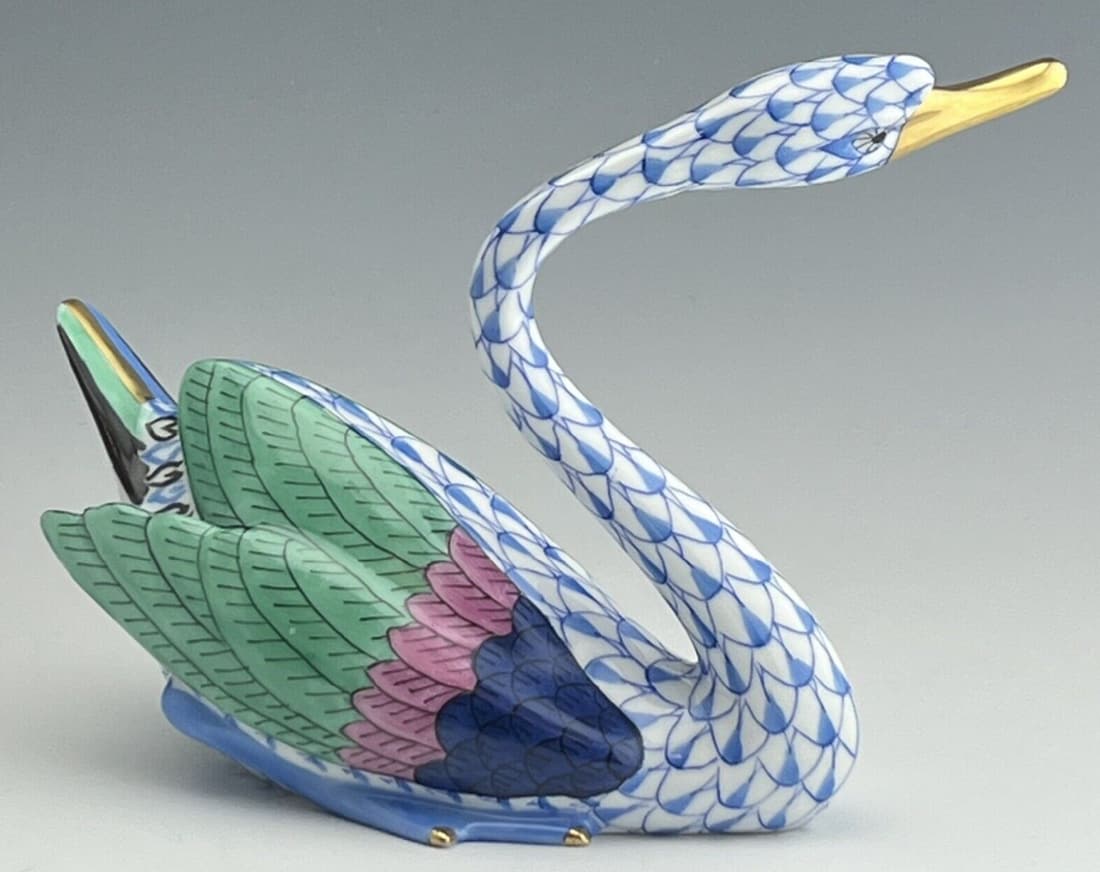 HEREND  Larger SWAN Bird Blue Fishnet Figurine (1 of 5)