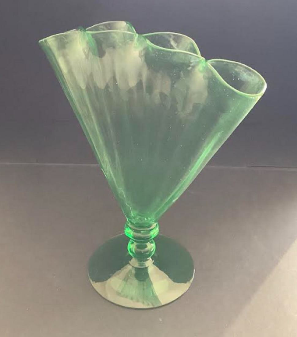 STEUBEN RIBBED GREEN FAN VASE (1 of 3)