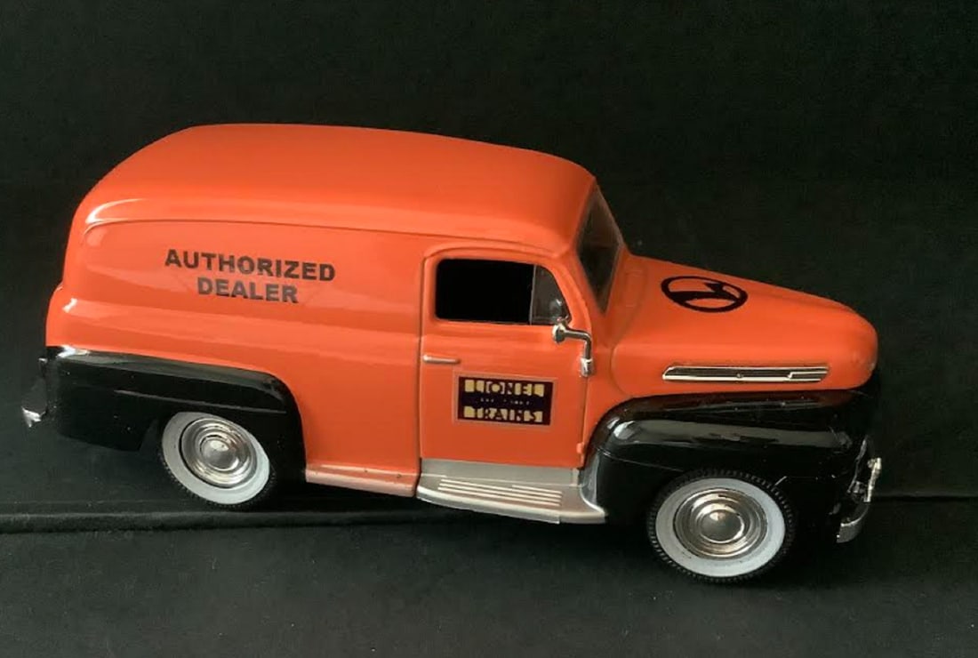 Lionel authorized Dealer vehicle 1948 Ford Panel Truck Die Cast Vehicle (1 of 4)