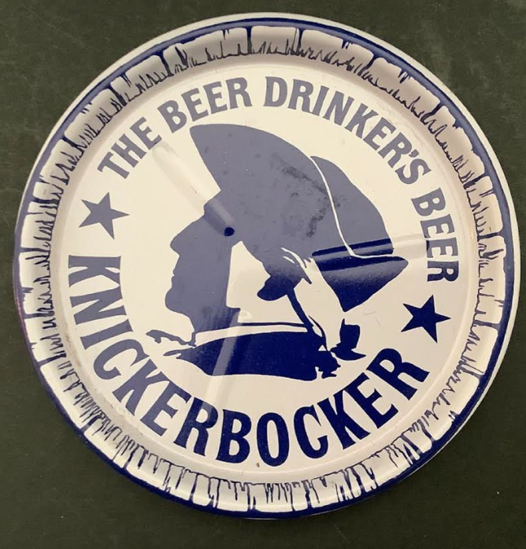 TIN LITHOGRAPH ORIGINAL Knickerbocker Beer Tip Tray (1 of 2)
