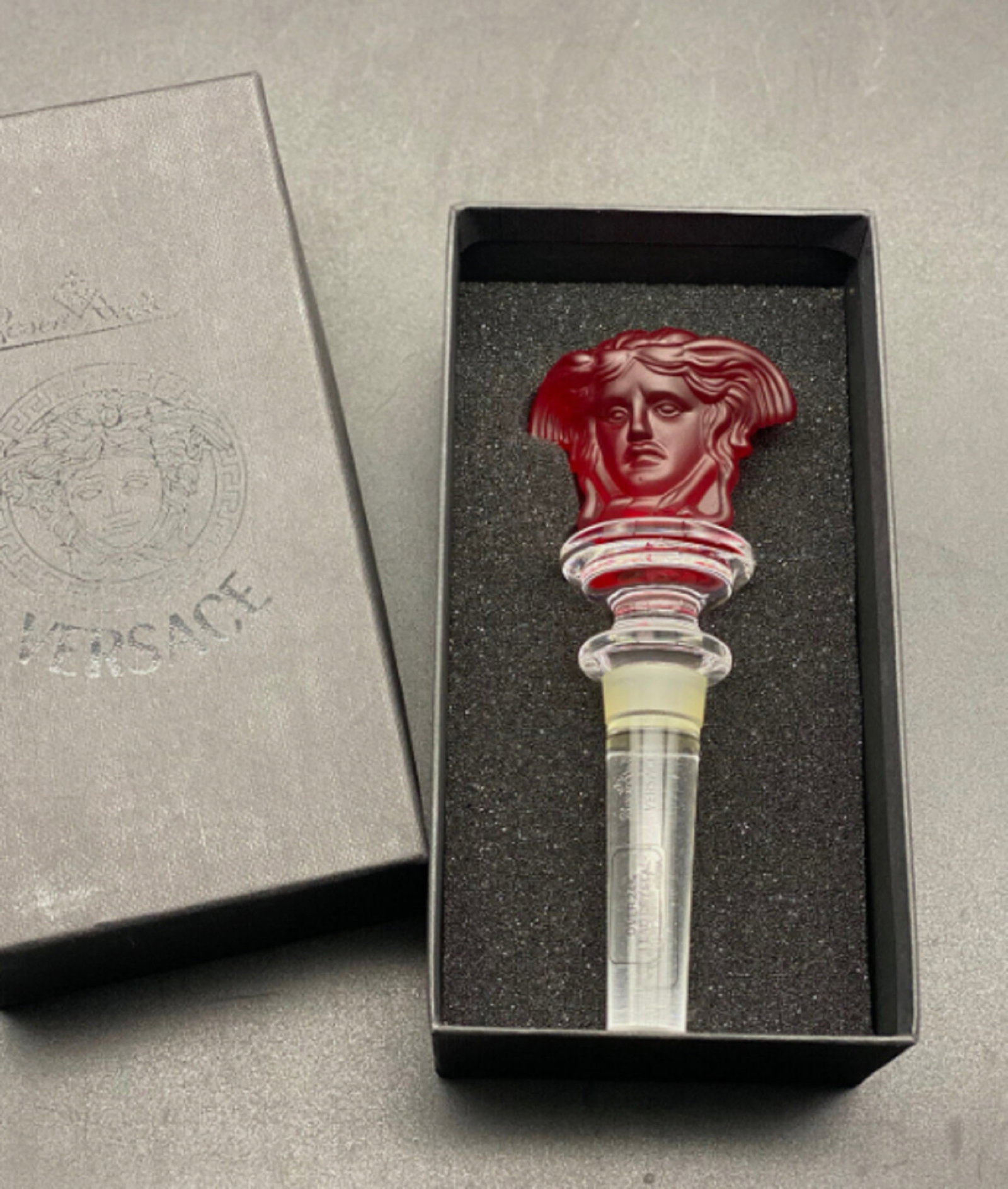 VERSACE Rosenthal "Medusa" RED Crystal Designer Wine Bottle Stopper With Box: VERSACE Rosenthal "Medusa" Red Crystal Designer Wine Bottle Stopper With Box