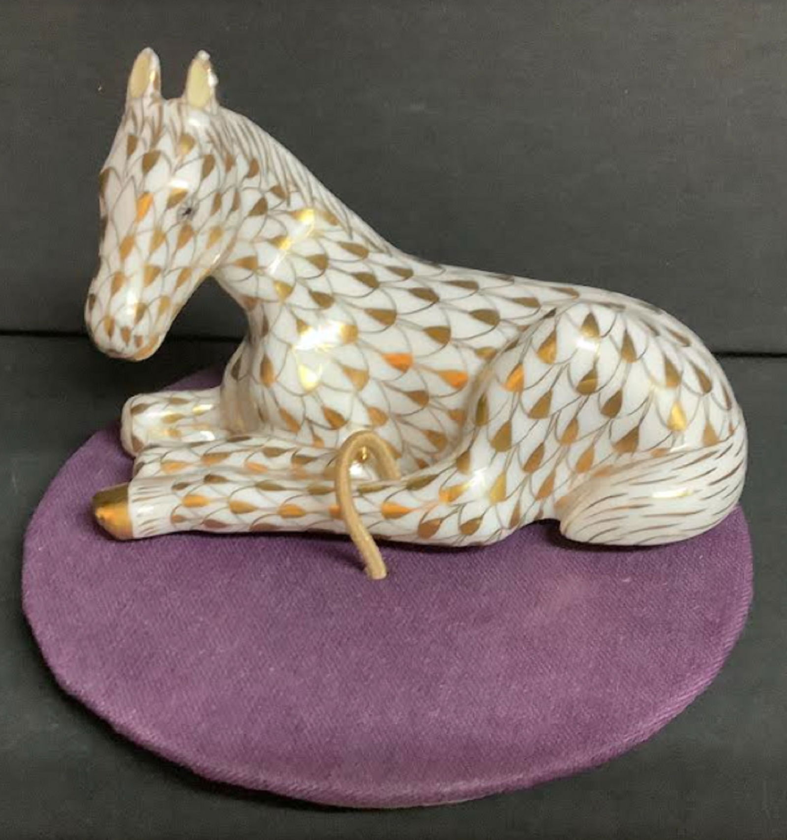 HEREND SIGNED HORSE FIGURINE GOLD FISHNET PATTERN WITH BOX (1 of 4)