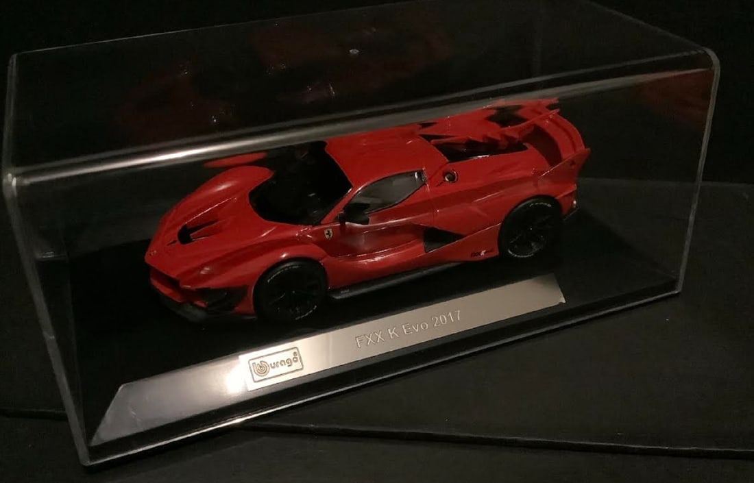 BURAGO Ferrari Fxx-K Evo Hybrid 6.3 V12 2017 Red 1/43 SCALE (1 of 6)