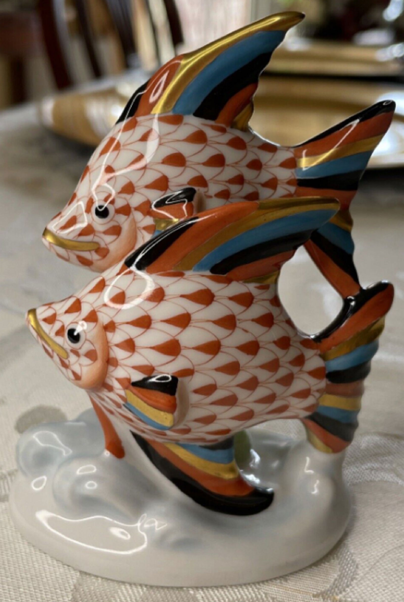 HEREND PORCELAIN SIGNED RUST Fishnet Hand-painted Angel Fish with 24k Accents (1 of 4)