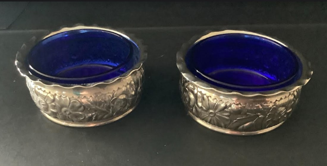Sterling silver Stamped Sterling GM FORD Pair of salt cellars with Cobalt blue inserts (1 of 4)