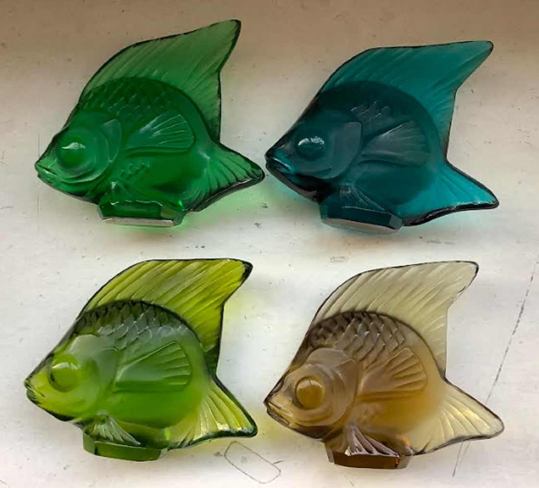 Lalique SIGNED Crystal shades of Fish Made in France 4. These fish add color and whimsy to desks,: Lalique SIGNED Crystal shades of Fish Made in France 4. These fish add color and whimsy to desks, tables, shelves - anywhere you choose to display it. Made in France. Height: 1 7/8 inches
