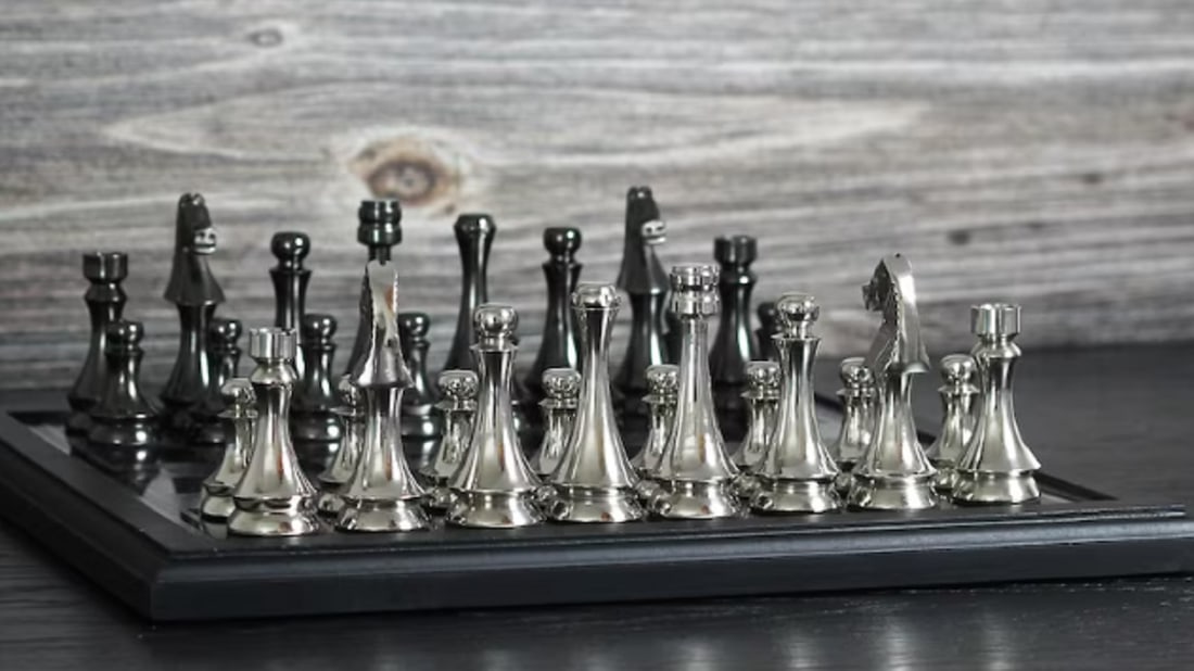Modern Metallic Chess Set With leather case. Full Silver and Black Pieces, Elegant and Unique for (1 of 5)