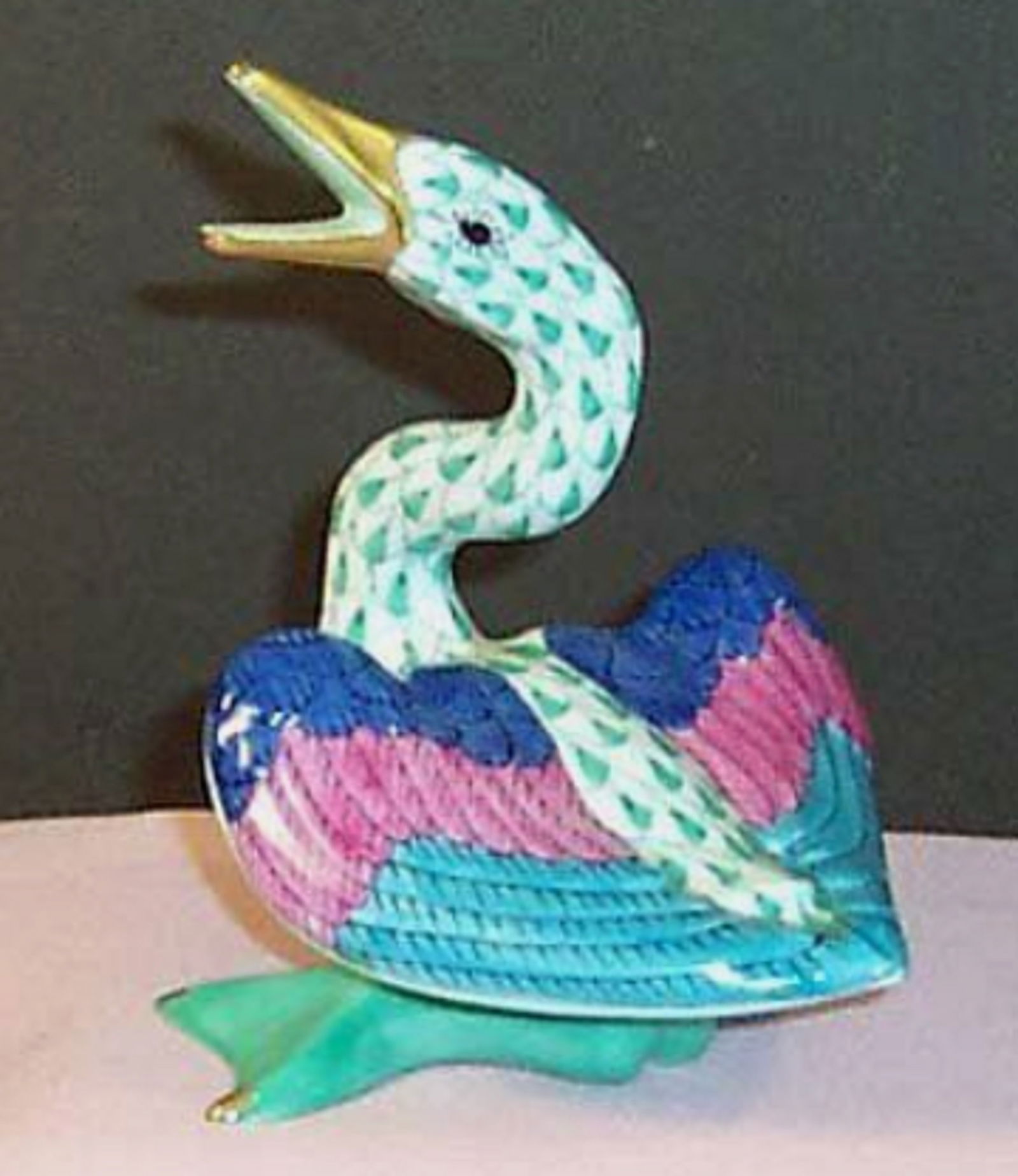 HEREND SIGNED GREEN FISHNET SWAN (1 of 2)