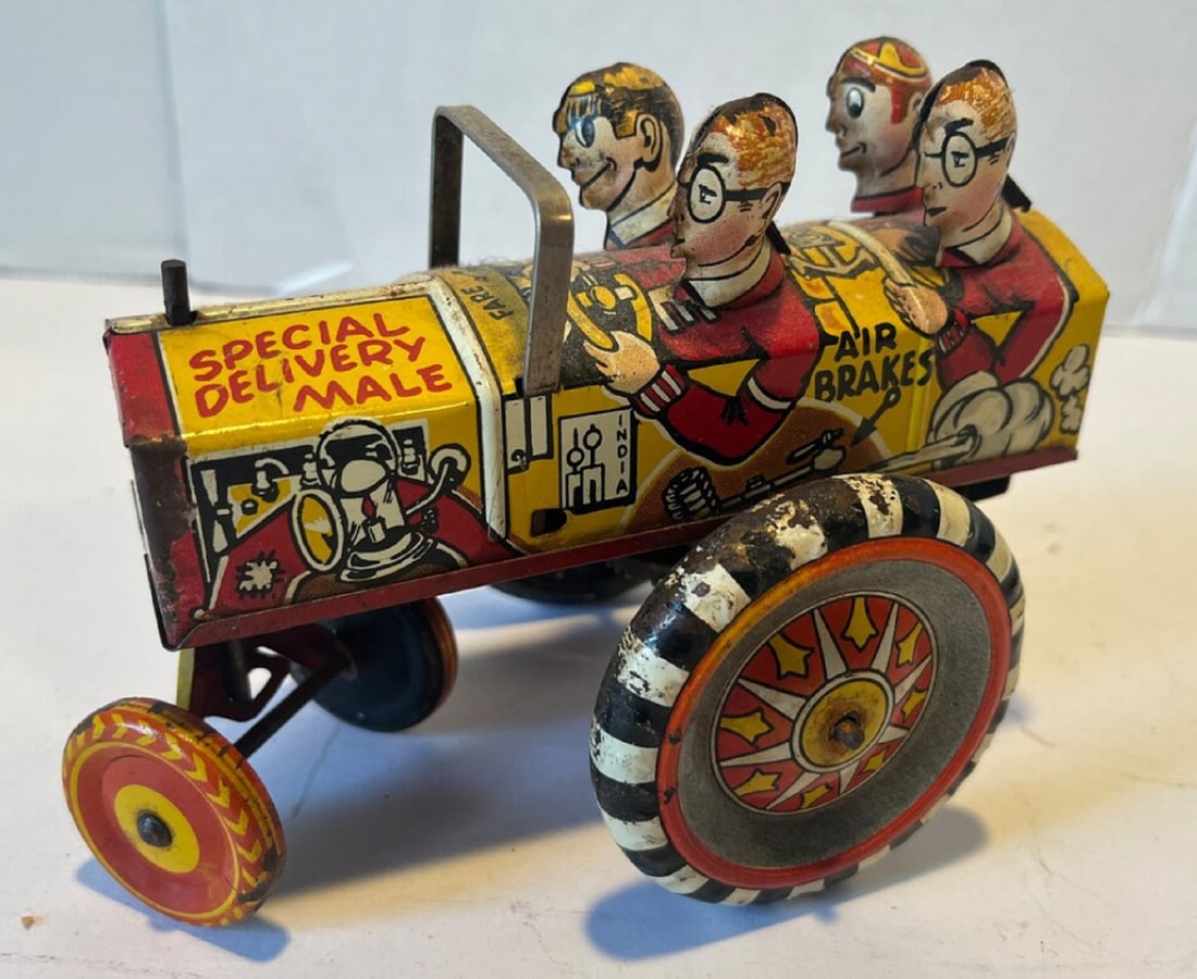 MARX TIN LITHO Jalopy Car Crazy College Boys Windup WORKS! 1940 (1 of 2)