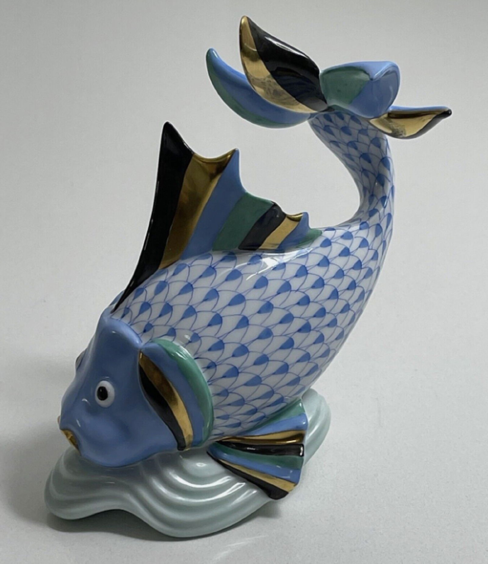 HEREND SIGNED PORCELAIN BLUE FISHENT LARGE KOI CARP FISH FIGURINE (1 of 9)