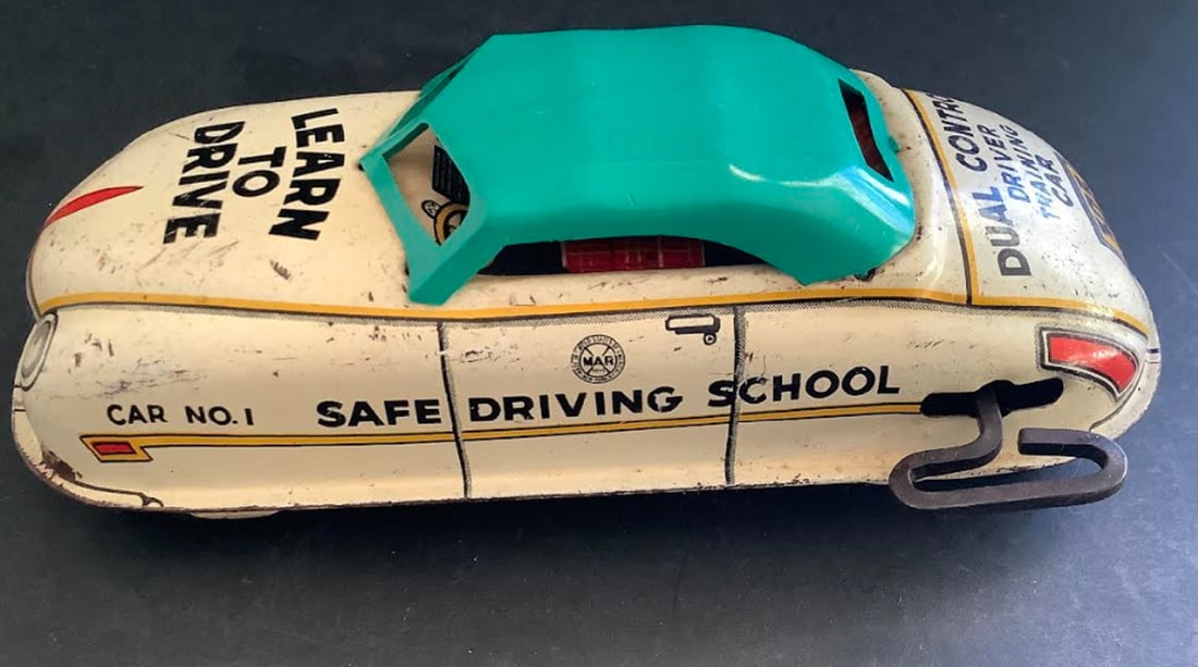MARX TIN WIND UP TOY MOTOR FORD LEARN TO DRIVE CAR 1950 (1 of 7)