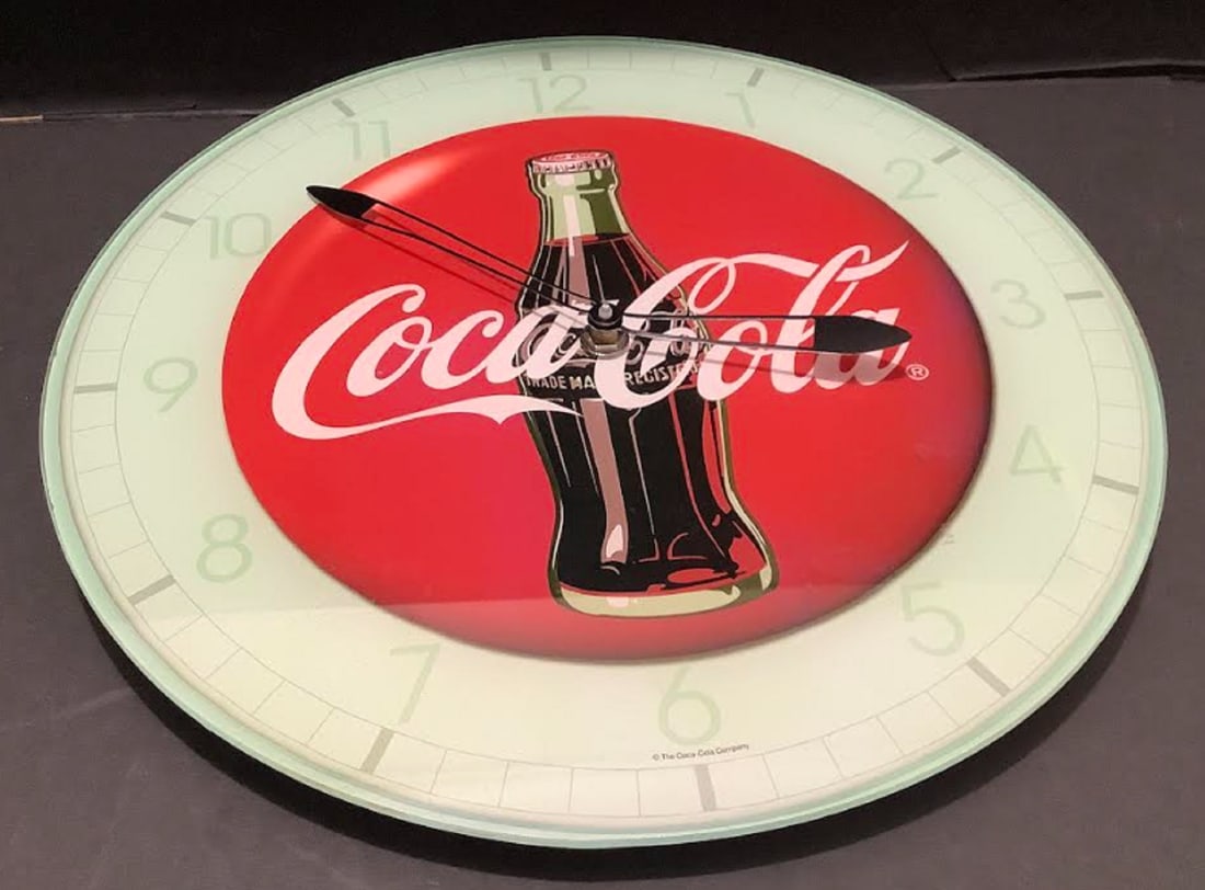 COCOA COLA BEER GLASS CLOCK WORKS!: COCOA COLA BEER GLASS CLOCK WORKS! Measures approx 12 inches.