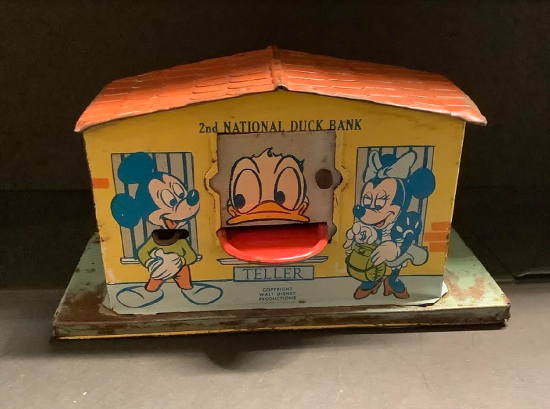 Walt Disney  Mechanical Tin Disney Bank 1950 (1 of 6)