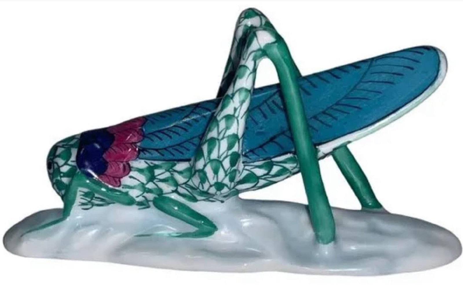 Herend Signed Porcelain Green Fishnet Grasshopper: Herend Signed Porcelain Green Fishnet Grasshopper. Measurues approx 3 inches