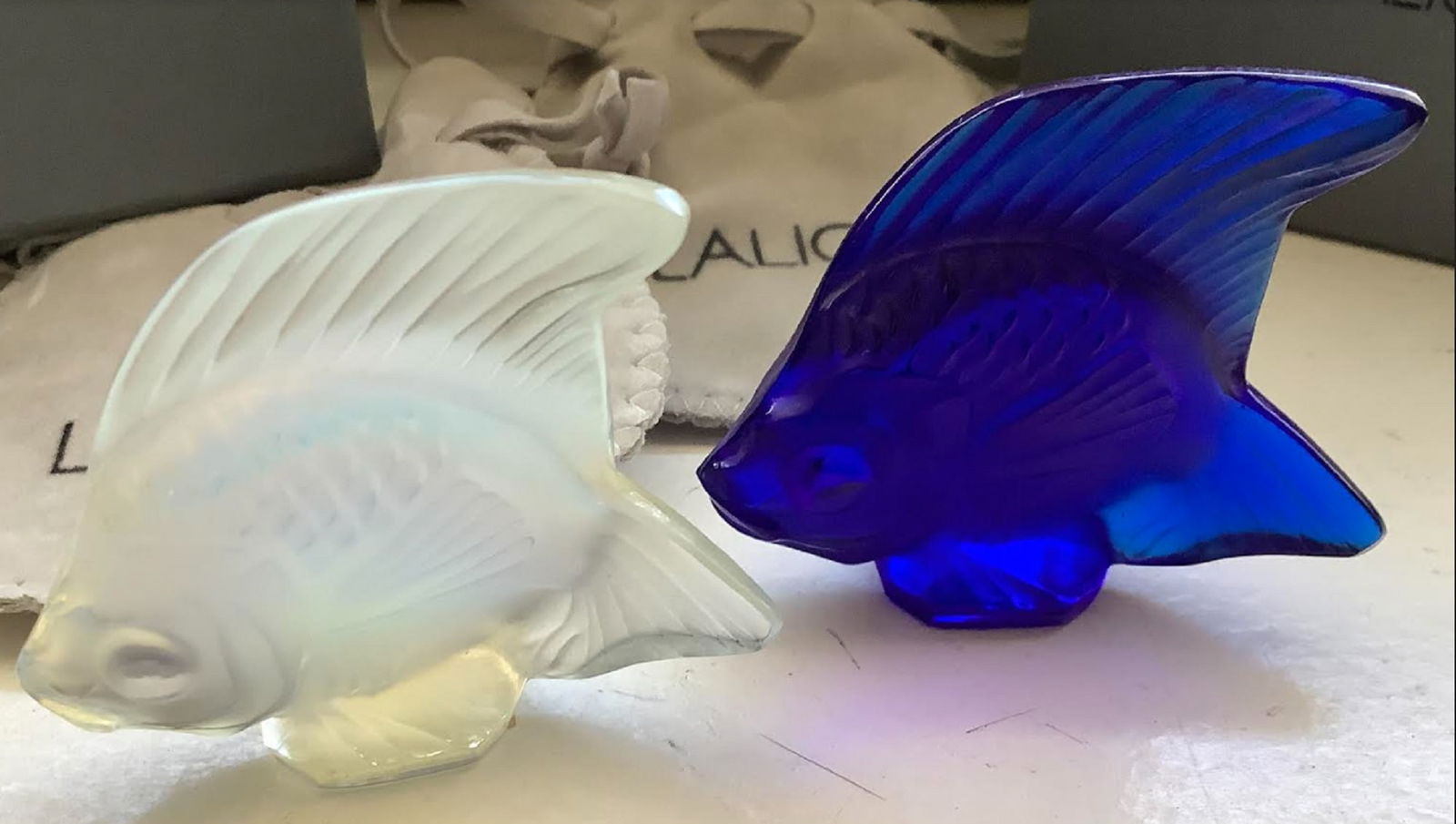 Lalique SIGNED Crystal  shades of Fish With Pouch  and Box Made in France 2 (1 of 5)