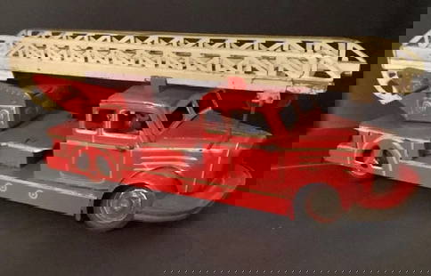 Tippco Tin Firefighter Truck Ladder with 4 figurines LONG!: Tippco Firefighter Truck Scale / Ladder Engine 38cm Tin Toy. .With 4 firefighters in the cabin. (key missing)