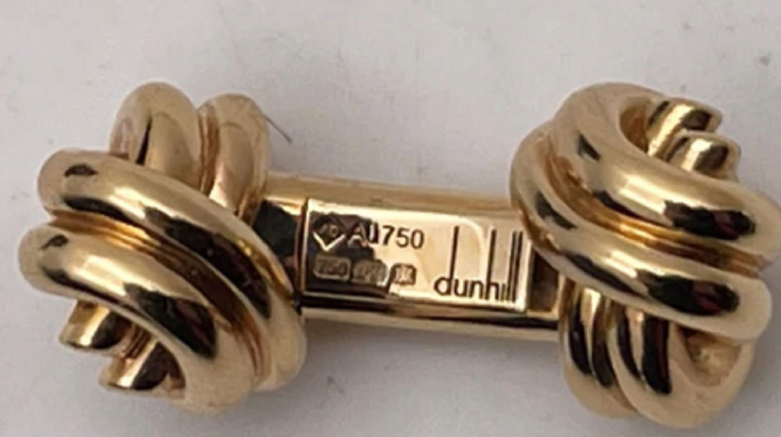 Alfred Dunhill Pair of 18k Gold Love Knot Cufflinks (1 of 2)