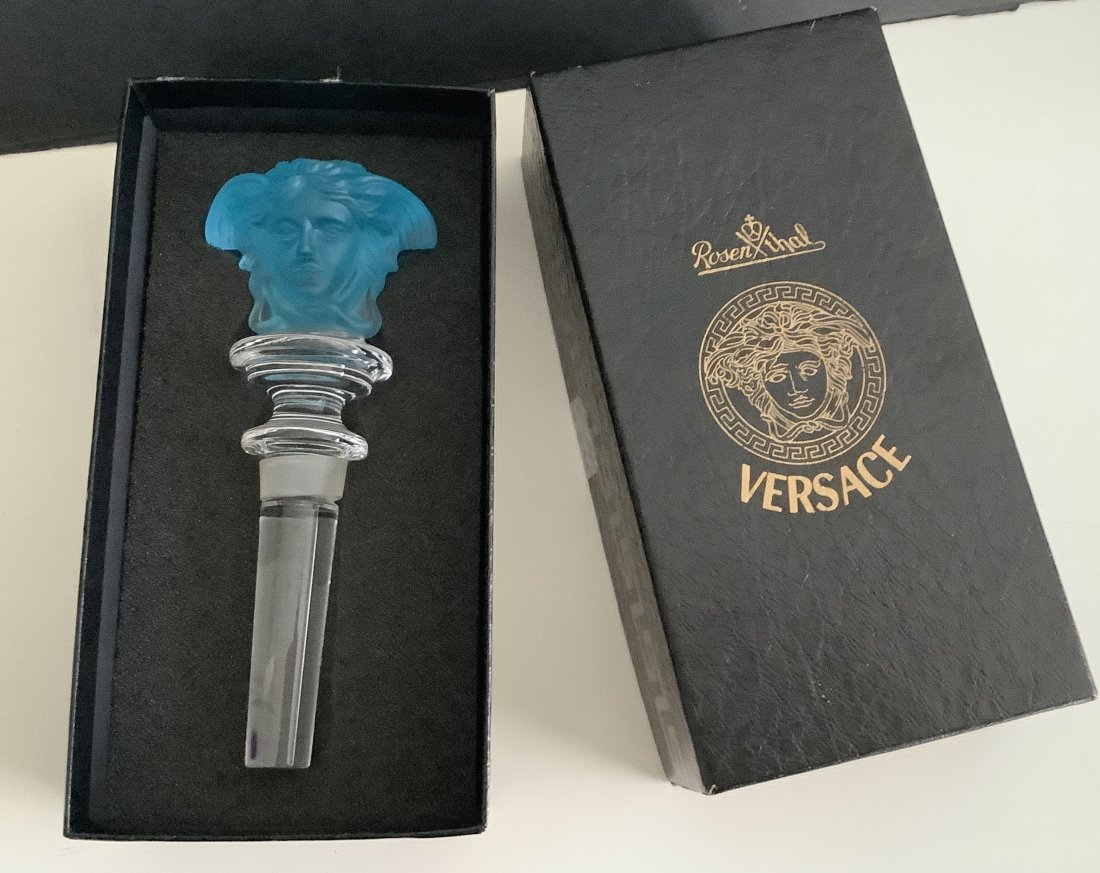 VERSACE Rosenthal "Medusa" Blue Crystal Designer Wine Bottle Stopper With Box: VERSACE Rosenthal "Medusa" Crystal Designer Wine Bottle Stopper With Box