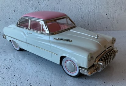 Buick Roadmaster Tin  Vehicle Friction car Standard Sedan With White Pink enamel paint and original