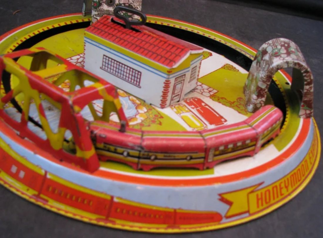 Marx tin litho honeymoon express wind up train works! (1 of 6)