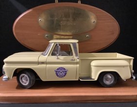 Cheverolet 1965 Vehicle Model Car with Display Scale 1:18