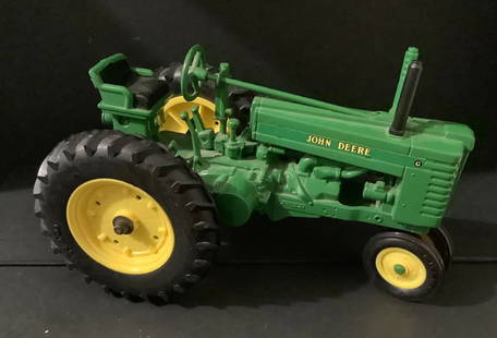 John Deere Tractor Vehicle: John Deere Tractor Vehicle. Measures approx 8 inches long stamped 8160