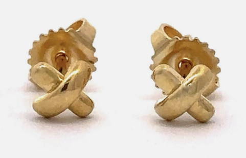 TIFFANY & CO 18K YELLOW GOLD STUDS EARRINGS: TIFFANY & CO 18K YELLOW GOLD STUDS EARRINGS. 5.5mm1.4 Grams 18kt Yellow Gold