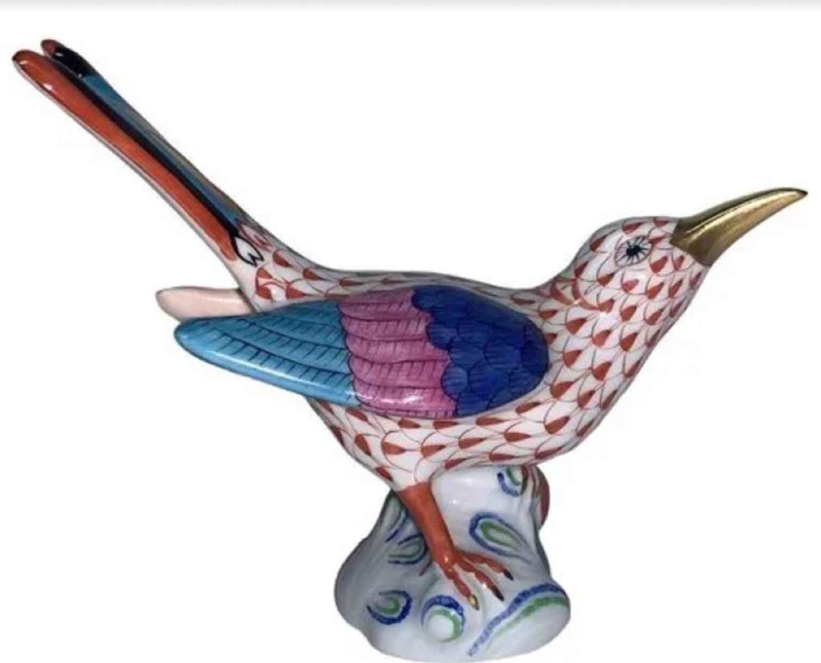 Herend Signed Porcelain Rust Humming Bird With 24k Gold Accents: Herend Signed Porcelain Rust Humming Bird With 24k Gold Accents. Measures approx 5 inches
