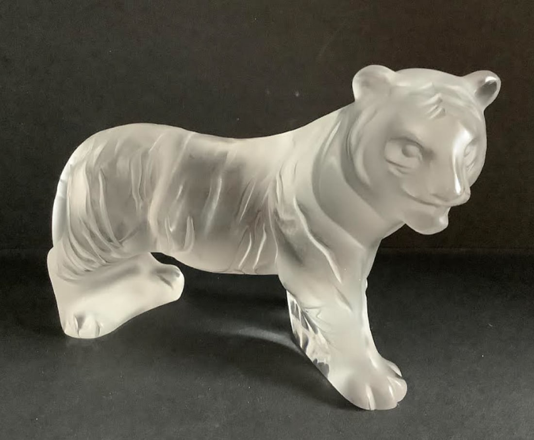 Lalique Signed Bengal Tiger Figurine. Made in France.: Lalique Signed Bengal Tiger Figurine. Made in France. Measures approx 5 inches accross