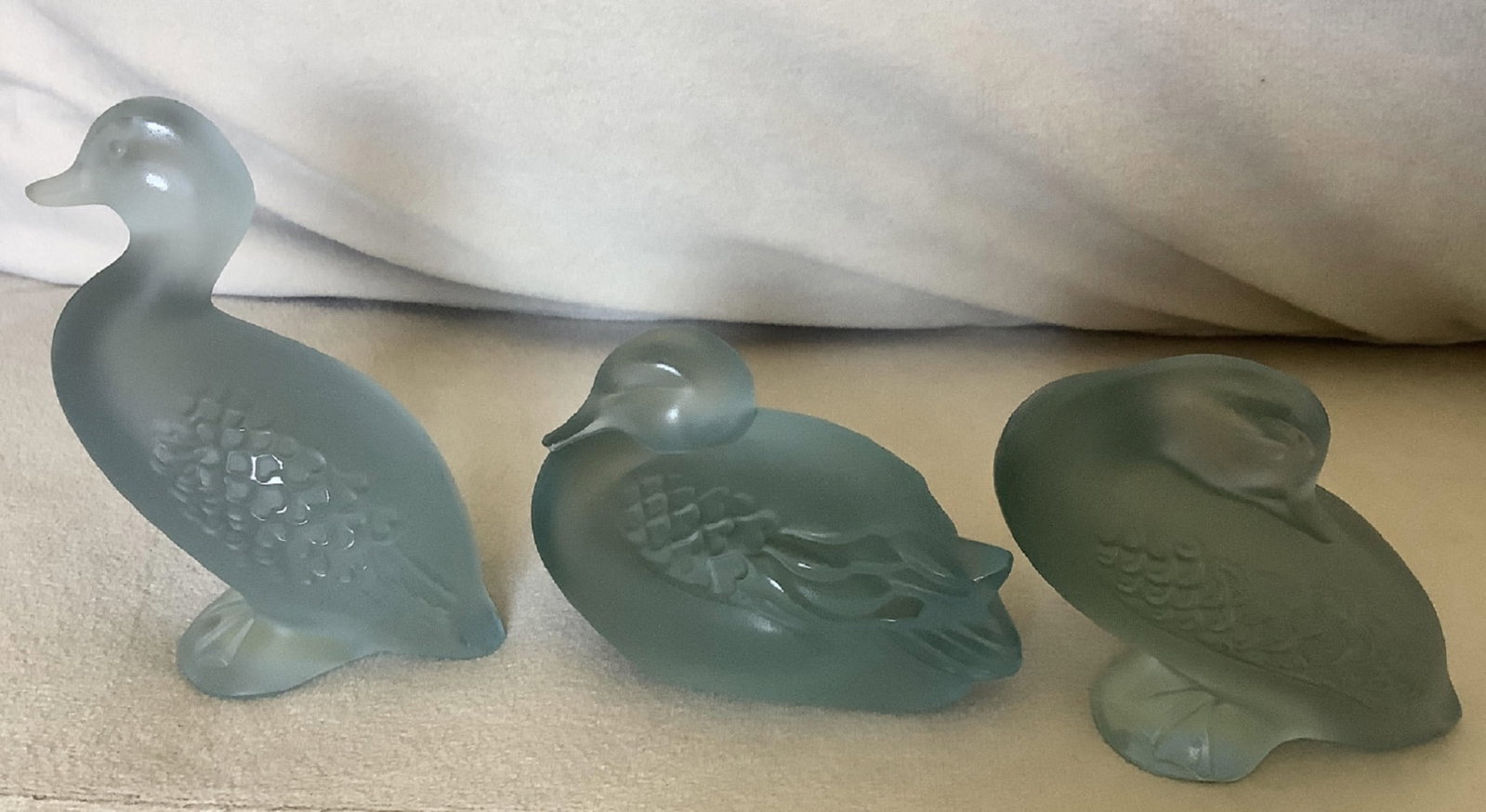 Laliques Signed set of Ducks Made in France: Laliques Signed set of Ducks Made in France No Chips or Cracks
