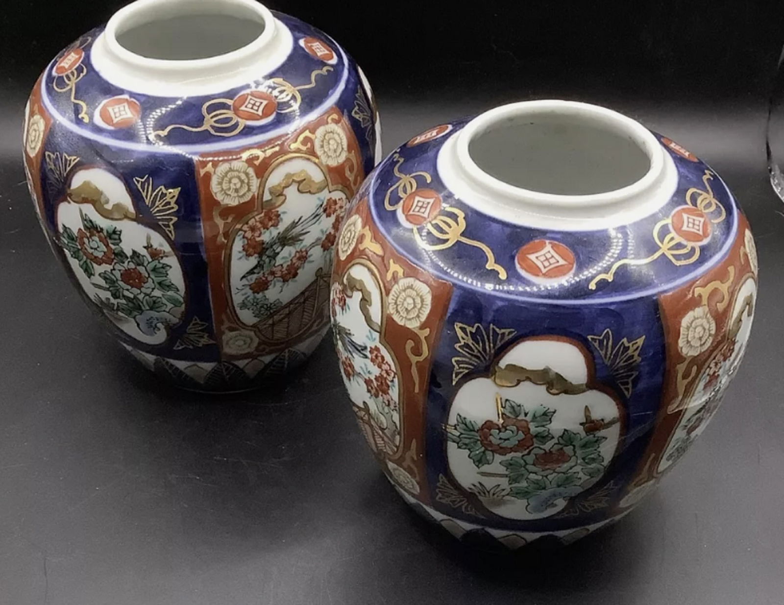 A Pair Of Japanese Imari Porcelain Vase Hand Painted (1 of 4)
