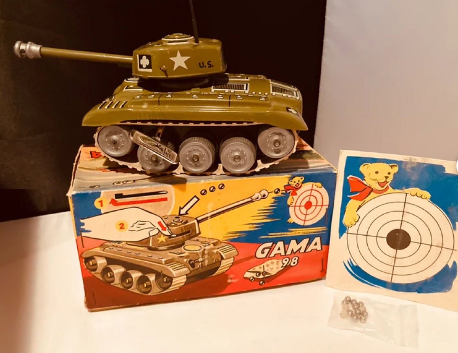 Gamma Tin Litho Wind Up Tank  M-98 With Original Box 1960 (1 of 8)