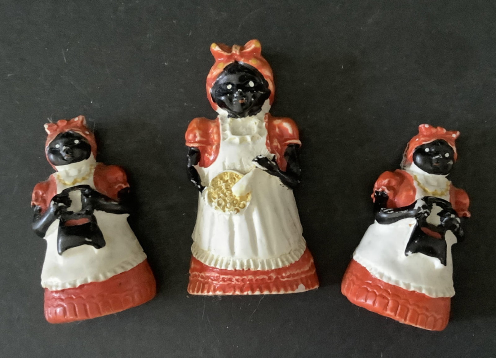 Black Americana Era Decorative Figruines / Magnets: Black Americana Era Decorative Figruines / Magnets Measures approx 2 inch rhe tallest and 1.5inches the shorter figurines 2 have magnets on them