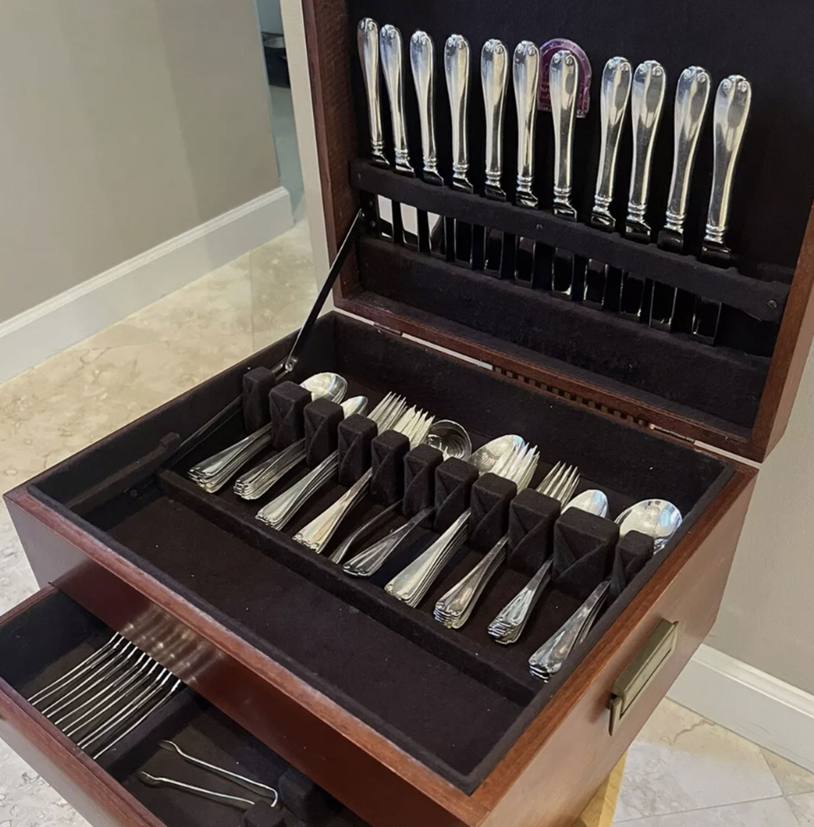 75 pc Tiffany & Co Sterling Silver Flemish Flatware Set  No Monogram (1 of 8)