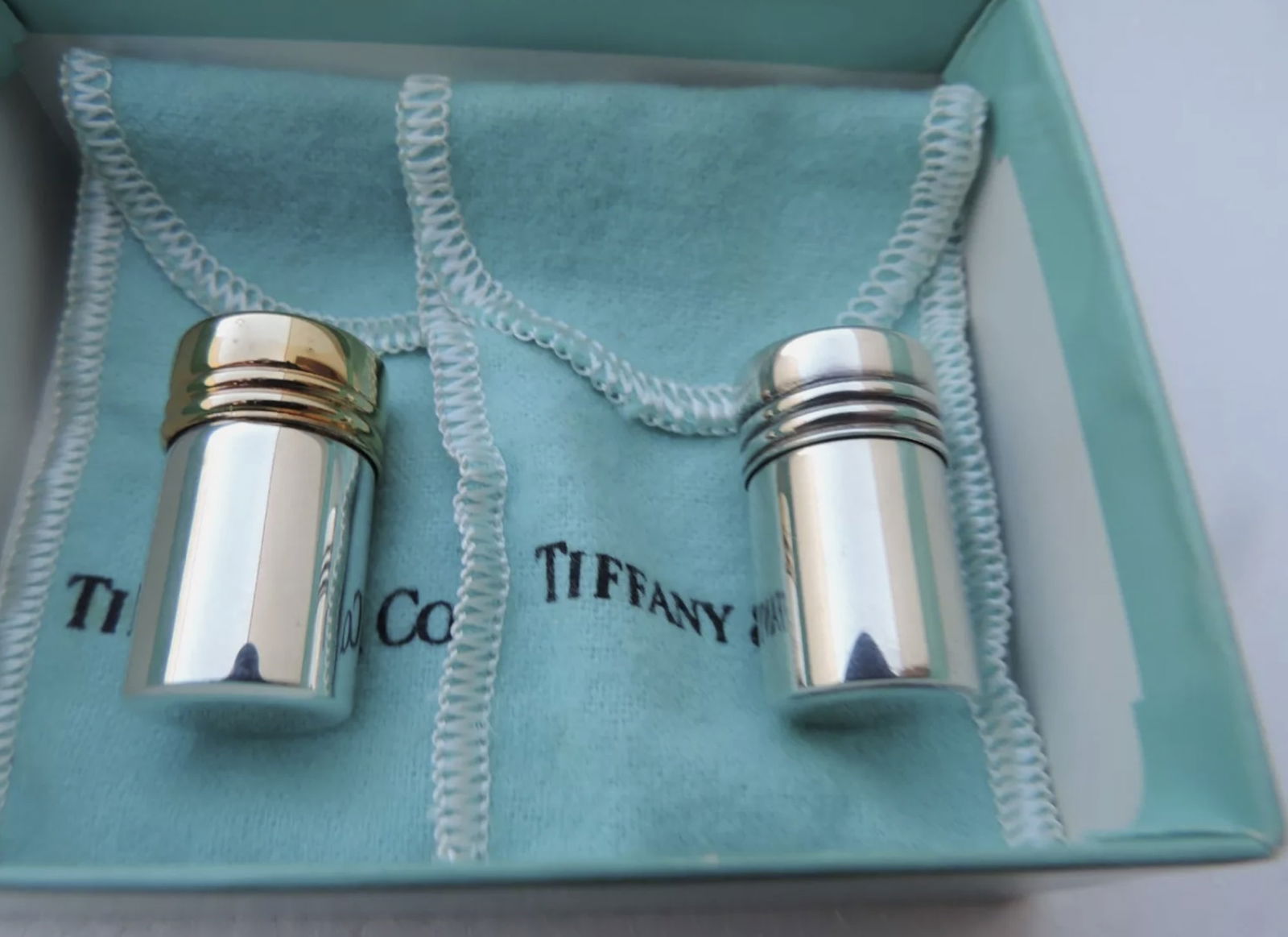 Tiffany & Co. Sterling Silver 925 Salt & Pepper Shakers With Pouch & Box (1 of 4)