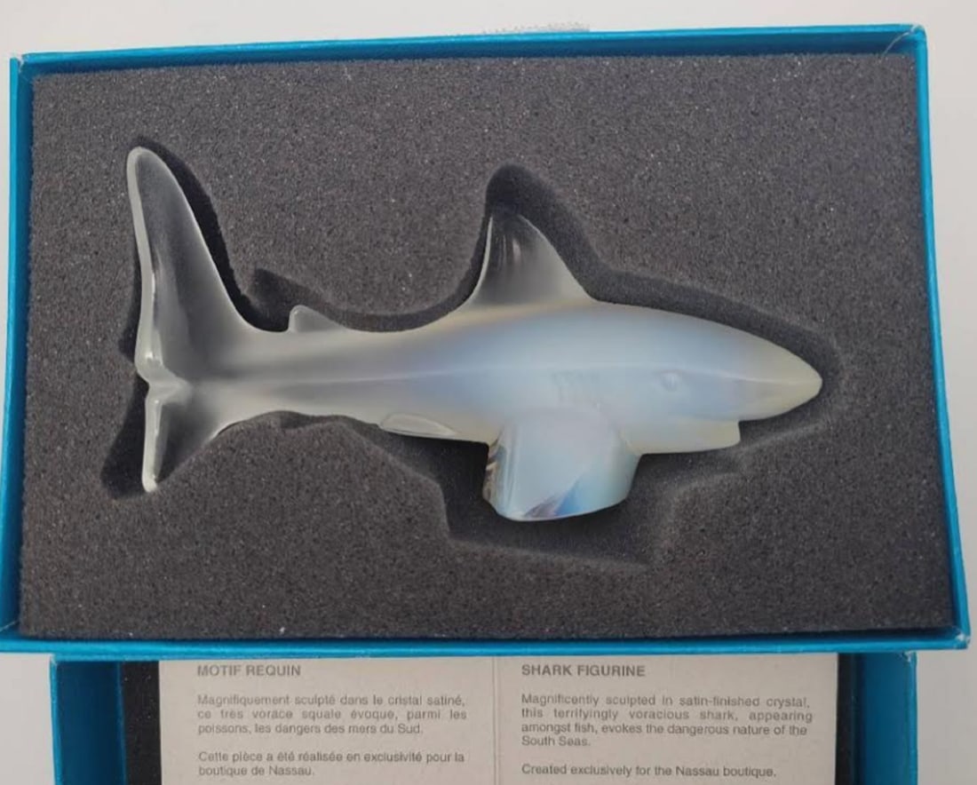 Lalique Signed Crystal Shark Figurine with Original Box  Made in France (1 of 5)