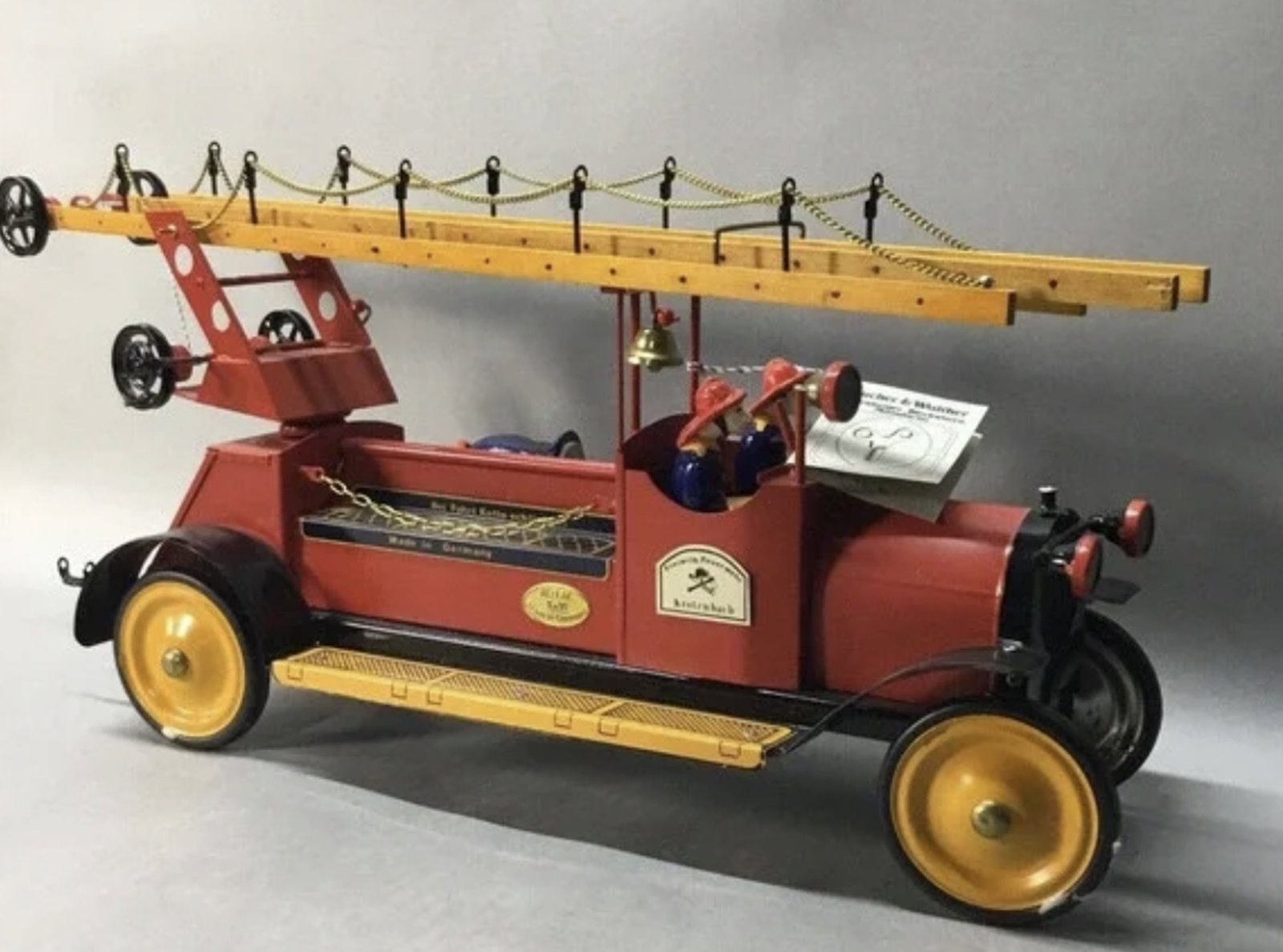 Distler Tucher And Walther  Pre-War 1935 Fire Truck Wind Up Made in Germany (1 of 7)