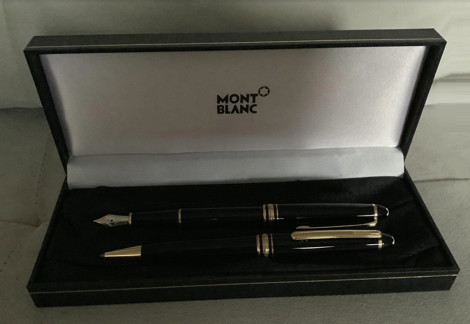 Montblanc Meisterstuck 2pcs Ballpoint & Fountain Pen 14k Gold 585 Nib Box (1 of 6)