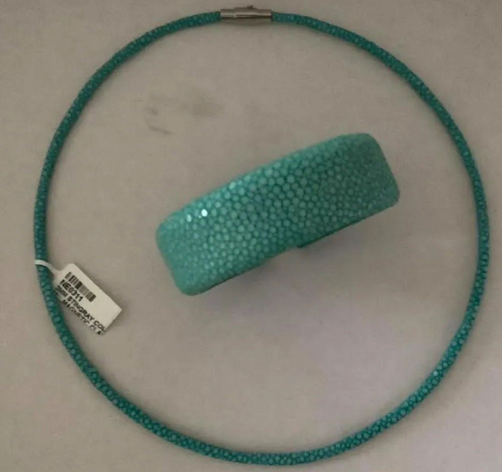 Stringray Cuff and matching stringray choker necklace Turquoise color (1 of 4)