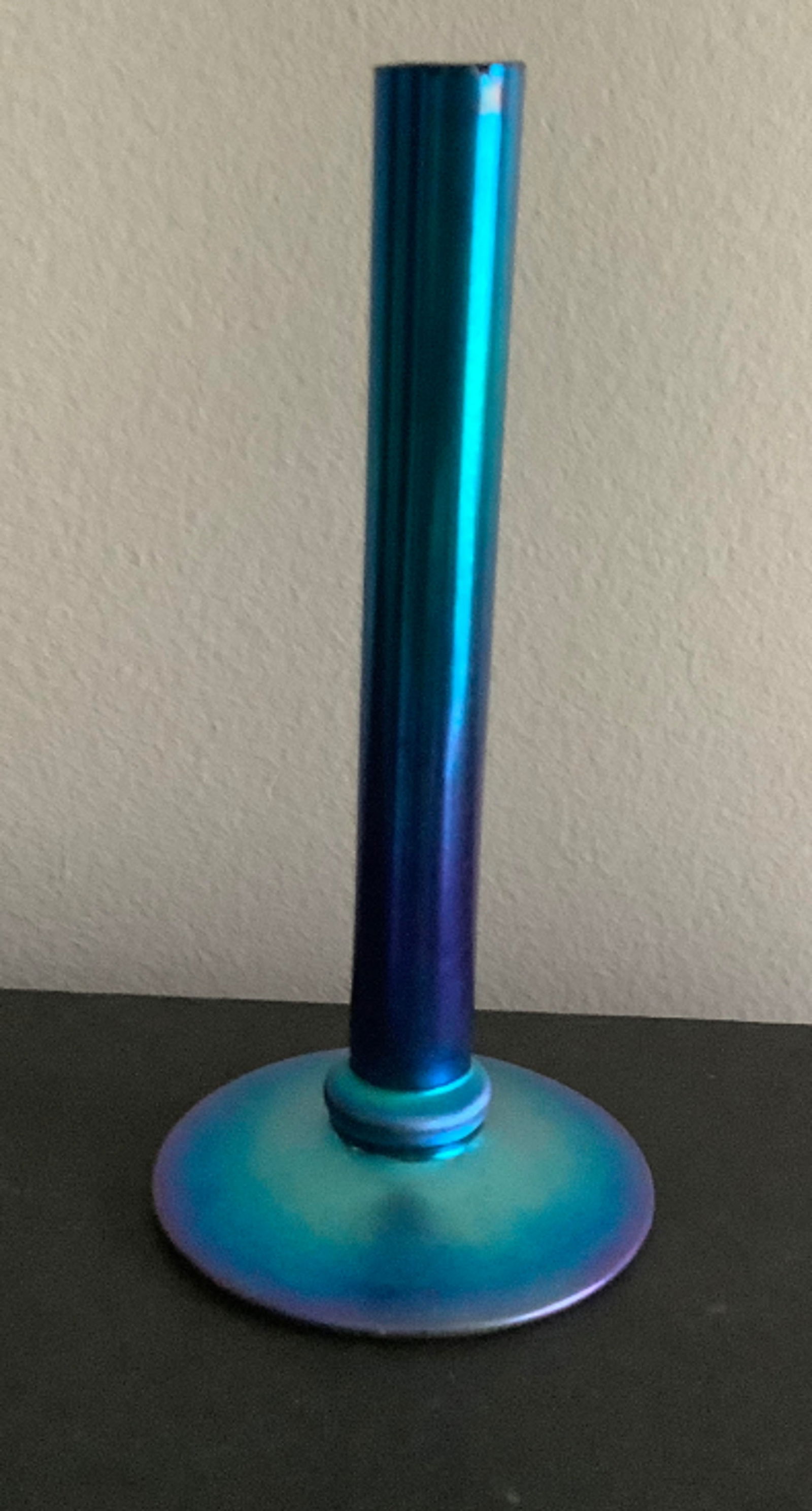 STEUBEN BLUE AURENE SIGNED BUD VASE 2556 (1 of 3)