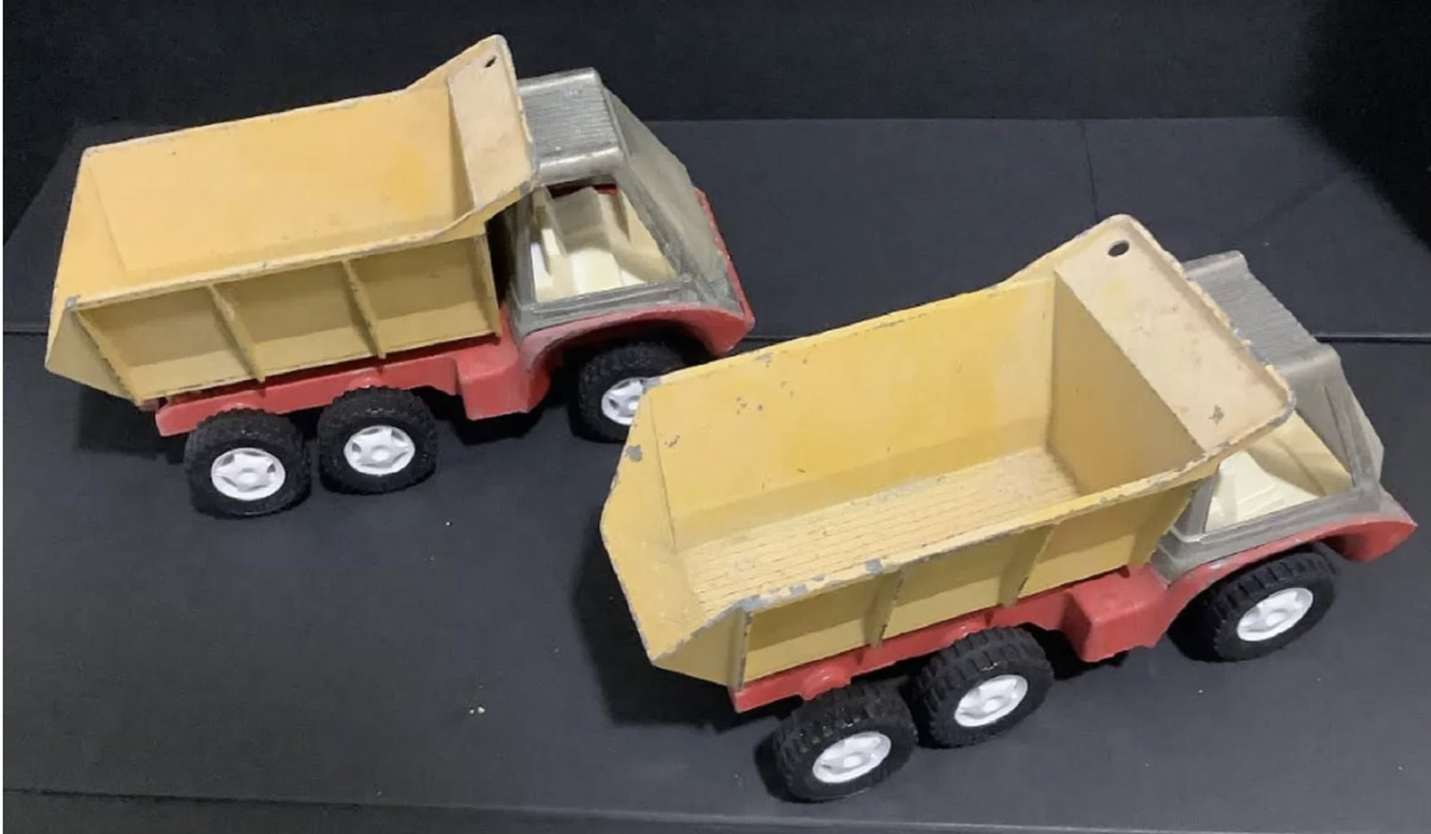 Hubley Original Steel Trucks: Hubley Original Steel Trucks Measures approx 7.3/4 long one wheel of the a vehicle is missing3.35 wide3 3/4 tall