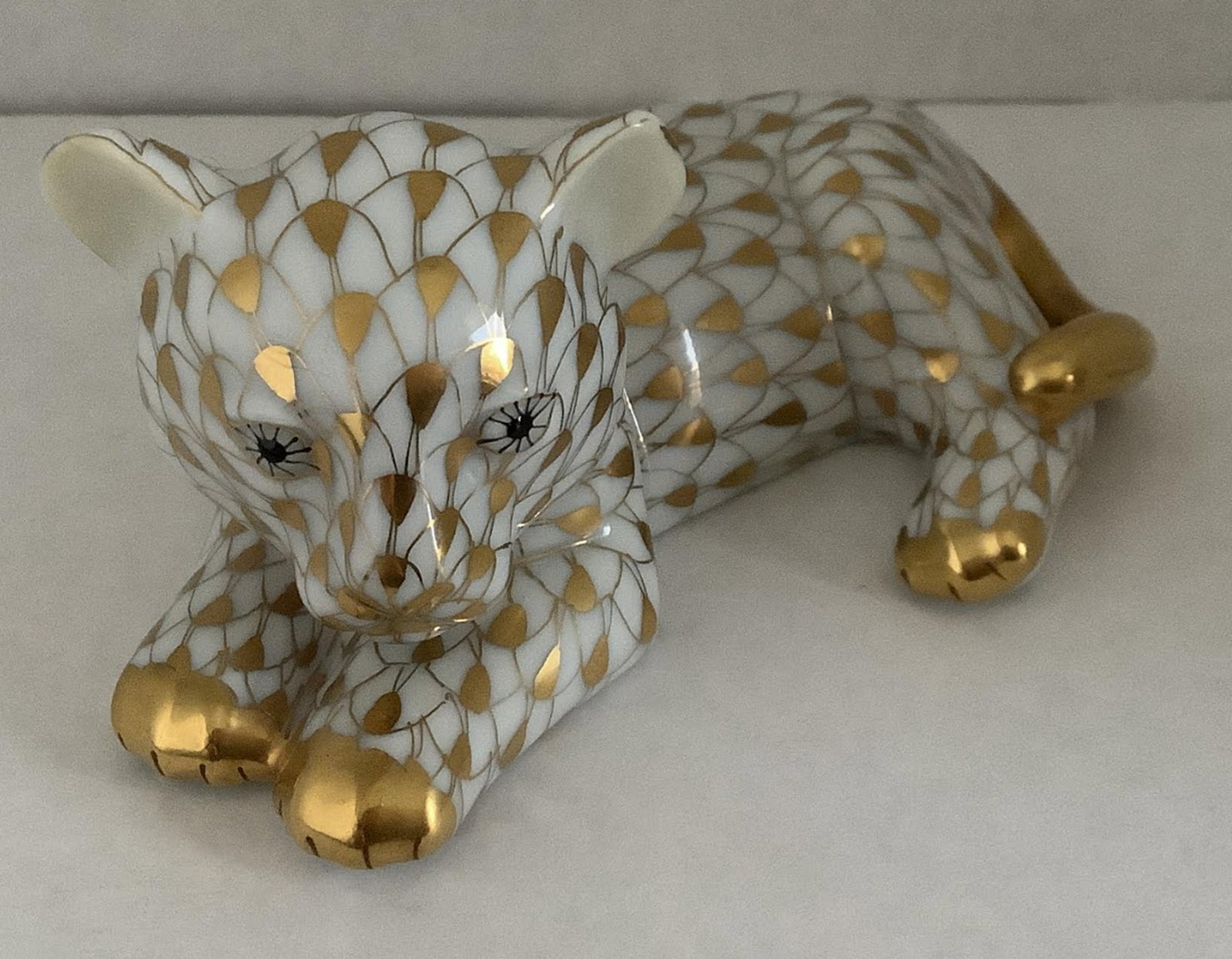 Herend Signed Gold Fishnet Tiger Edition Smithsonian Made in Hungary (1 of 6)