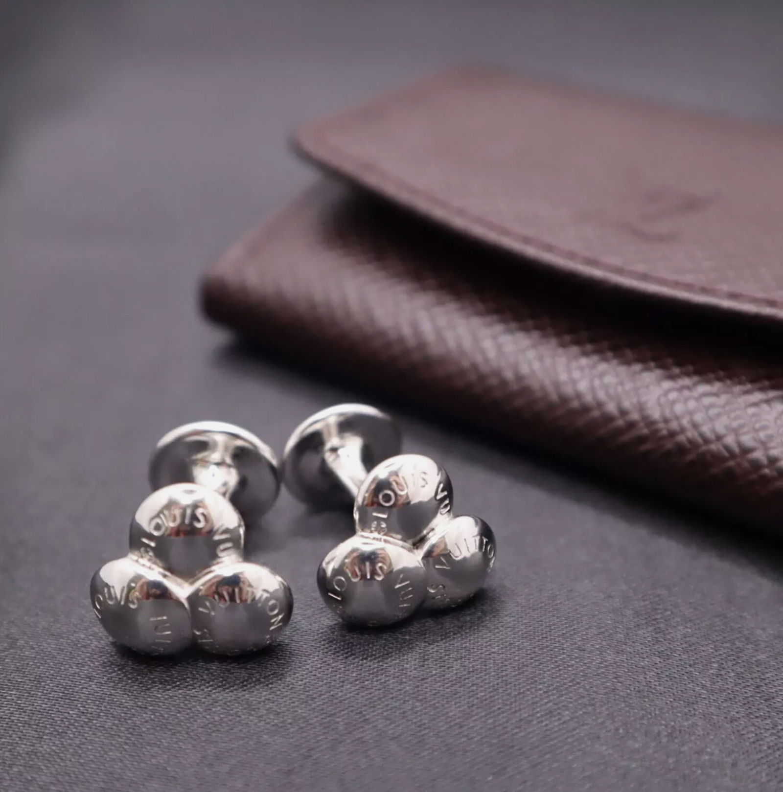 Louis Vuitton Bouton de Manchette Bouquet Crew Silver Cufflinks w Case (1 of 8)