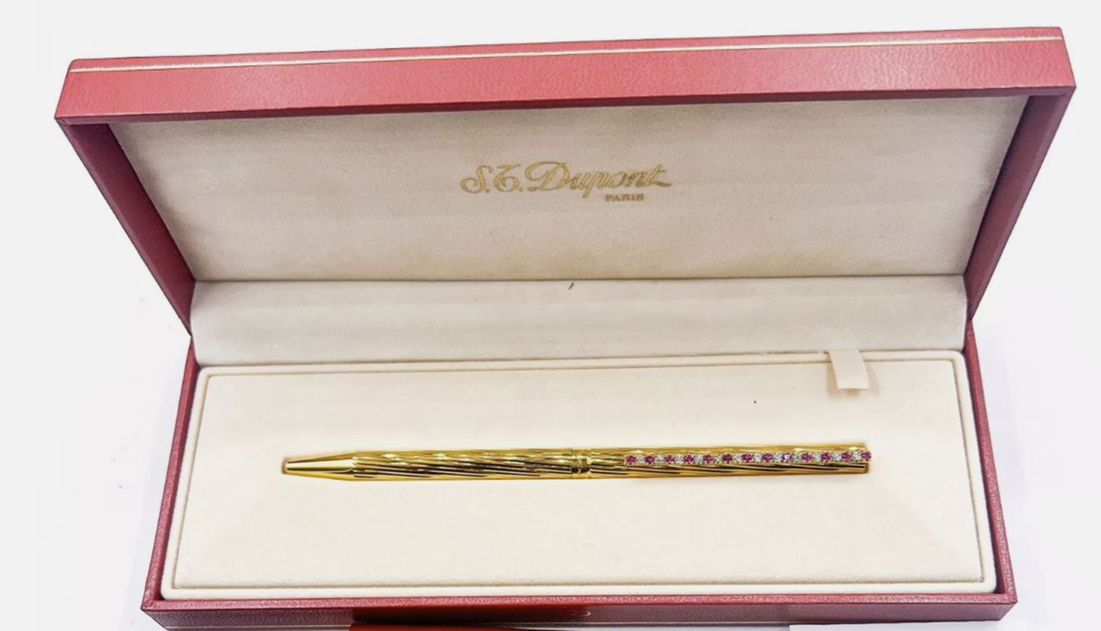 S.T Dupont Ball Point Pen with 13 ruby Gems & 12 Diamonds On Clip With Orig Box (1 of 8)