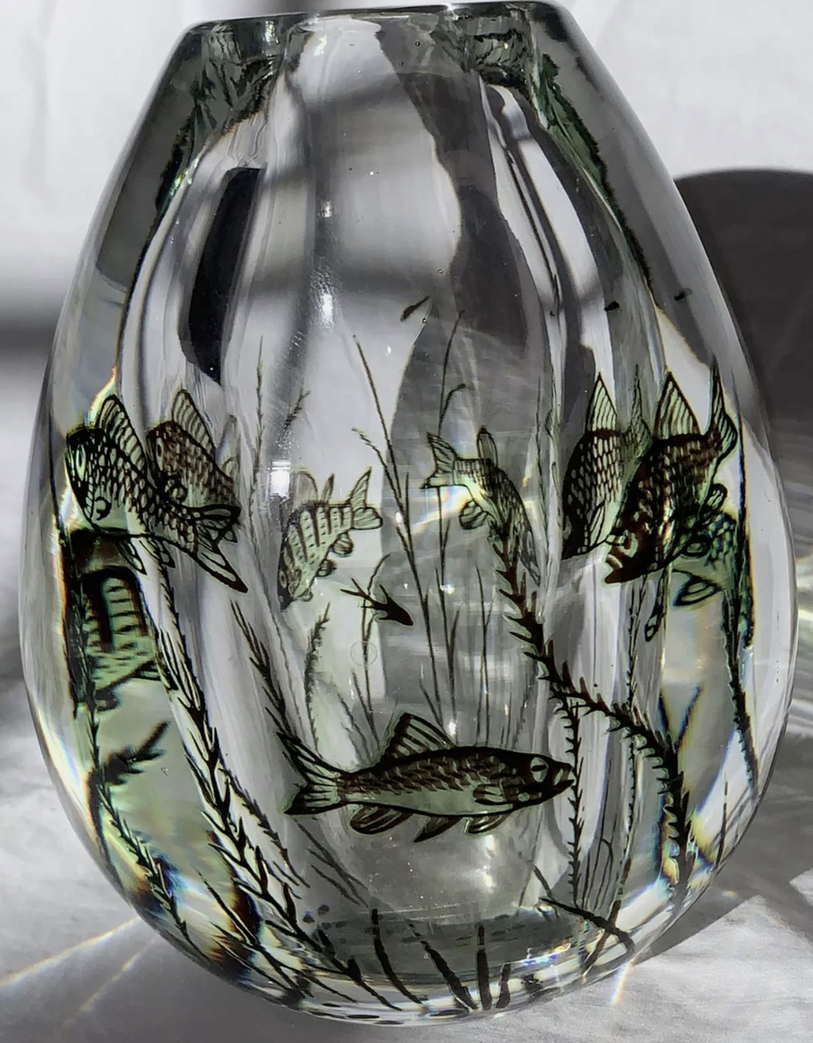 Orrefors Edward Hald Signed Graal 6 Inch Fish Vase Sweden 1950 (1 of 6)