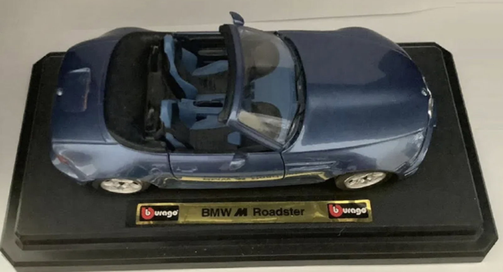 Burago BMW M Roadster Vehicle With Base: Burago BMW M Roadster (Blue) With Base